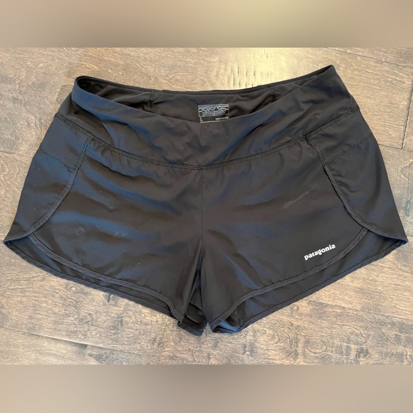 Patagonia Shorts Womens Sz Large Outdoors Hiking Running Logo Activewear - Picture 1 of 2